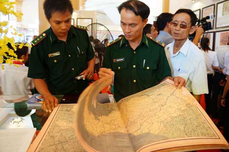 Quang Nam exhibition confirms Vietnam’s sovereignty